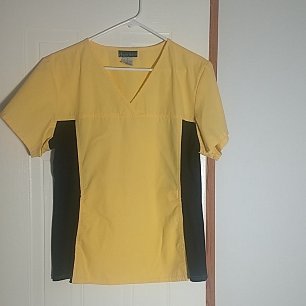 Cherokee Scrub Top